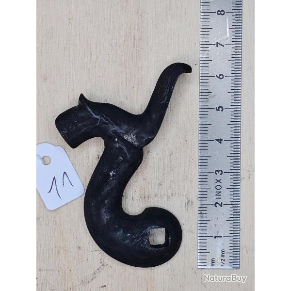 Chien ancien pour arme � percussion ( c�t� gauche ) ref. 11