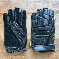 Gants kevlar forces de l'ordre