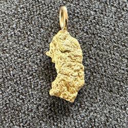 P&eacute;pite naturelle en or 22 / 24 K avec montage en or 18 carats - Origine : Alaska - USA