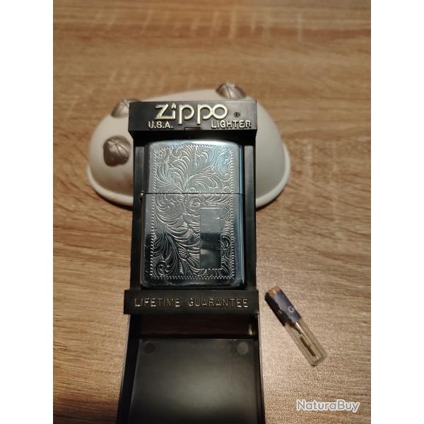 Briquet Essence Zippo XII lighter grav� Chrom� + pierres + coffret d origine