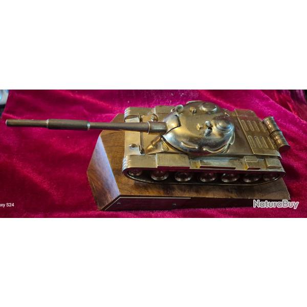 Miniature de tank T54 en alliage de 15.5 cm et de 1890 grammes. Cadeaux pour un.Officier en.1971