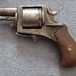 N&deg;1 Revolver bulldog 320