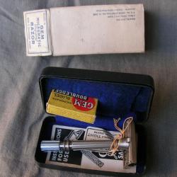 WW2 US RASOIR MILITAIRE AM&Eacute;RICAIN " GEM MICROMATIC " NEUF BO&Iuml;TE PLASTIQUE EMBALLAGE DAT&Eacute; 19 FEV 1942