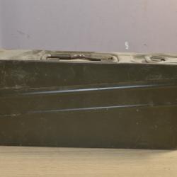 caisse tch&egrave;que Munition surplus Militaire Box M&eacute;tal Post WWII (2)