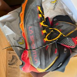 Vends chaussures la sportiva