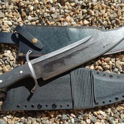 &eacute;norme couteau de travail Artisanal DBAD KHHI Jim Bowie avec deux &eacute;tuis