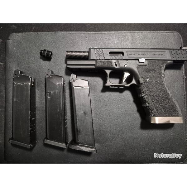 Pack Airsoft Glock 17 GBB WE Upgrad� + 3 Chargeurs + Holster + Accessoires