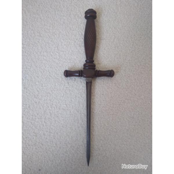 Stylet / dague ancien