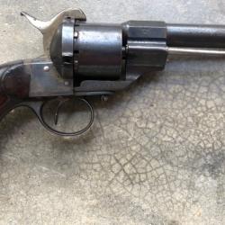 REVOLVER LEFAUCHEUX MOD&Egrave;LE 1863 SU&Eacute;DOIS DIT &laquo;AUX TROIS COURONNES &laquo;&nbsp;CAL 12mm &Agrave; BROCHE