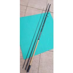 CANNE FIL INTERIEUR MARK VI  TOUT CARBONE TALON REGLABLE DE 4 A 5 METRES  .  POIGNEE LIEGE  .