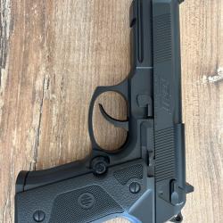 Pistolet &agrave; bille Co2