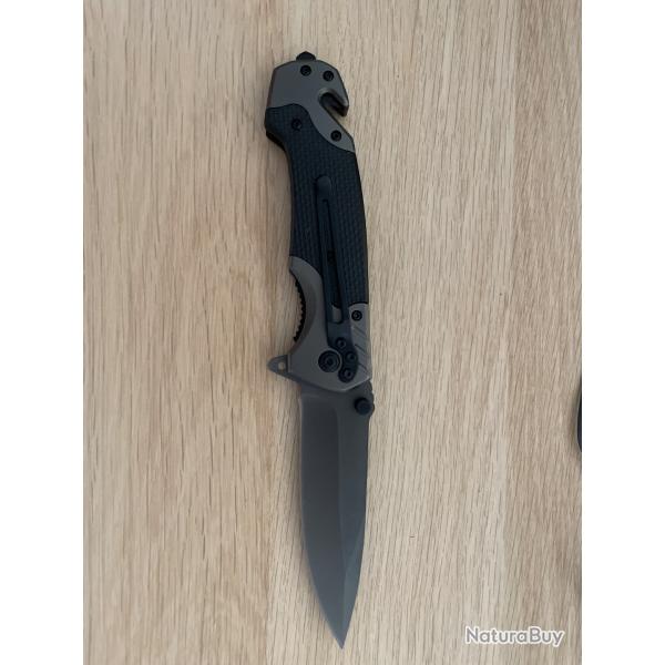 Couteau tactique pliant