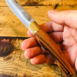 Couteau de Poche Artisanal Jos&eacute; Da Cruz 19cm Manche courb&eacute; en Bois Tigerwood Lame Acier Carbone neuf