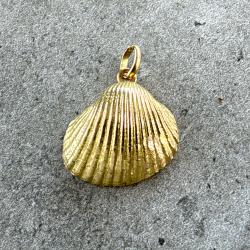Pendentif or massif 18 carats - coquille Saint-Jacques (avec sa perle ) - m&eacute;daille -  catholique