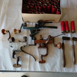 Vends 43 douilles &agrave; broche cal 16 +2 sertisseuses cal 12+1 cal 16+2 doseuses &agrave; poudre