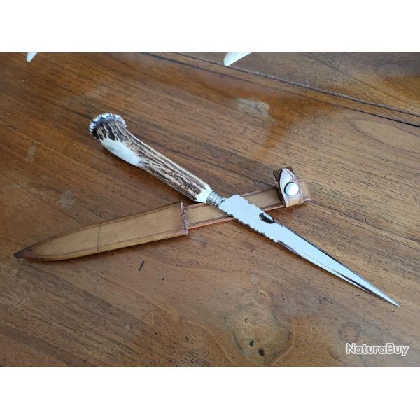ELEGANTE DAGUE DE CHASSE " GMB " A THIERS .