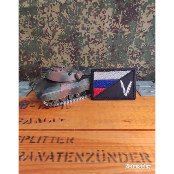 Patch brod� drapeau Russe argent� V style militaire