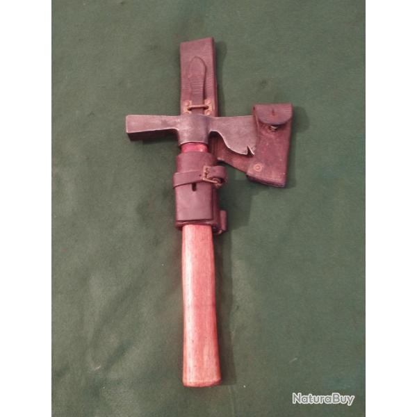 Porte axe avec porte baionette  en cuire arm�e Portuguaise an�es 38/39.