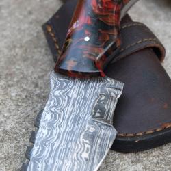 Couteau Skinner de Poche Lame Acier Damas 256 Couches Manche R&eacute;sine Etui Simili Cuir Fab Artisanale