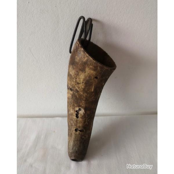 Coffin ancien en corne