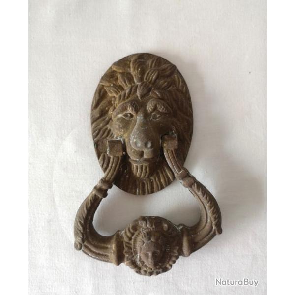 Heurtoir ancien
