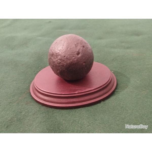 Projectile en acier pour couleuvrine, bouche � feu navale normalement en bronze du XVIIe si�cle