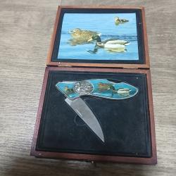 Couteau pliant avec coffret