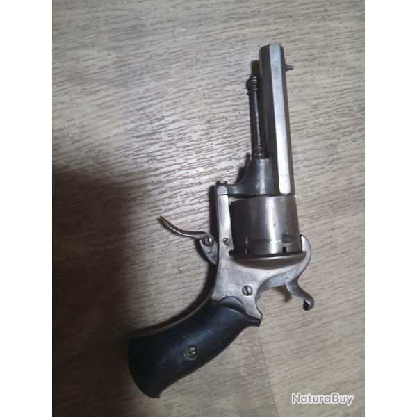 Revolver a pn