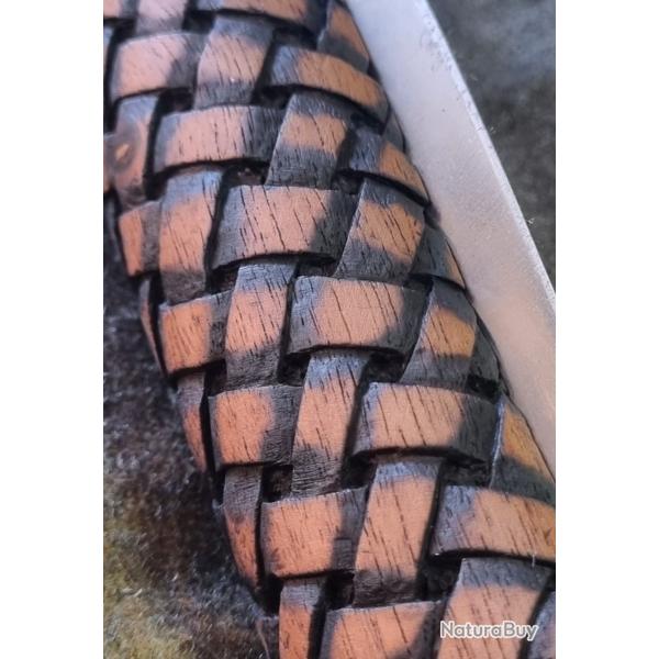 Opinel n13 , restaur�, aff�t�, pyrogravure tressage 3 D ,travail artisanale  pi�ce unique