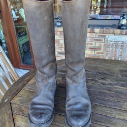 Bottes en cuir marron