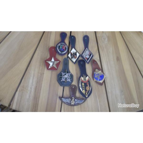 lot de huit pucelles regimentaire diverses