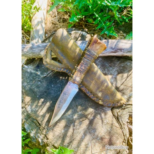 couteau utilitaire bowie old west d'artisan/ os de cerf, lame acier carbone 1095