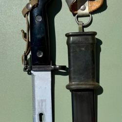 Ba&iuml;onnette russe AK 47