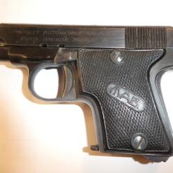 pistolet MAB  A cal 6,35