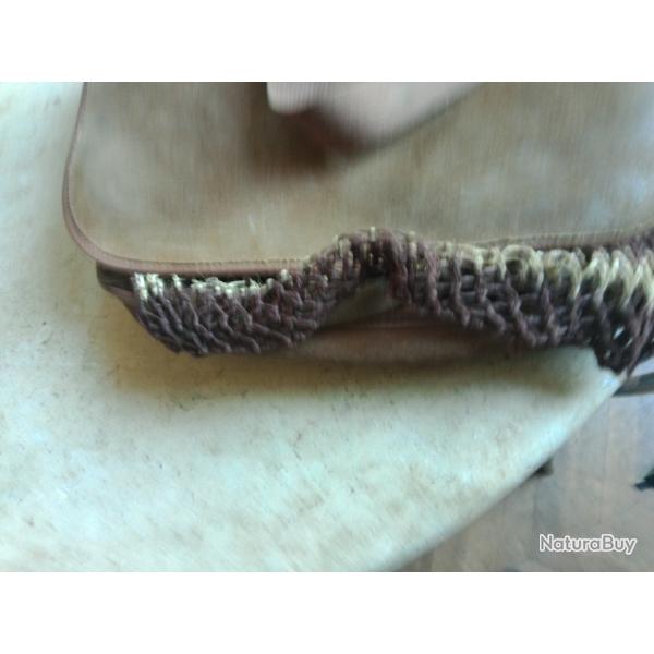 carnier gibeciere  ancien en cuir