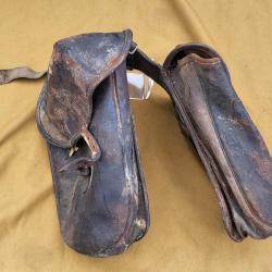 Paire de fontes a restaurer