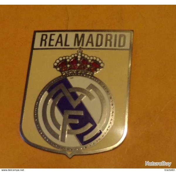 PLAQUE DE VEHICULE DU REAL DE MADRID  , DIAMETRE 7,5 CM POIDS 30 GRAMMES , OCCASION, ETAT VOIR PHOTO