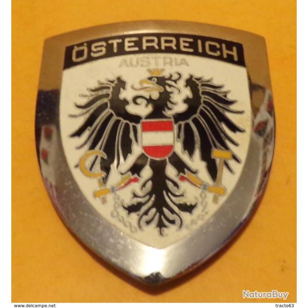 PLAQUE DE VEHICULE OSTERREICH AUSTRIA , DIAMETRE 8 CM POIDS 80 GRAMMES , OCCASION, ETAT VOIR PHOTO .