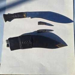 Kukri n&eacute;palais