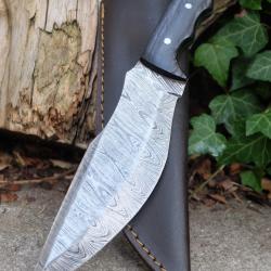 Bowie Couteau de Chasse Lame Acier Damas 256 Couches Manche Bois 2 Tons Fabric Artisanale Etui Cuir