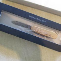 couteau victorinox damas 013