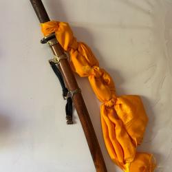 Sabres rituels, &eacute;p&eacute;es d'apparat - Ancien sabre rituel tib&eacute;tain / bouddhiste sculpt&eacute; avec fourreau
