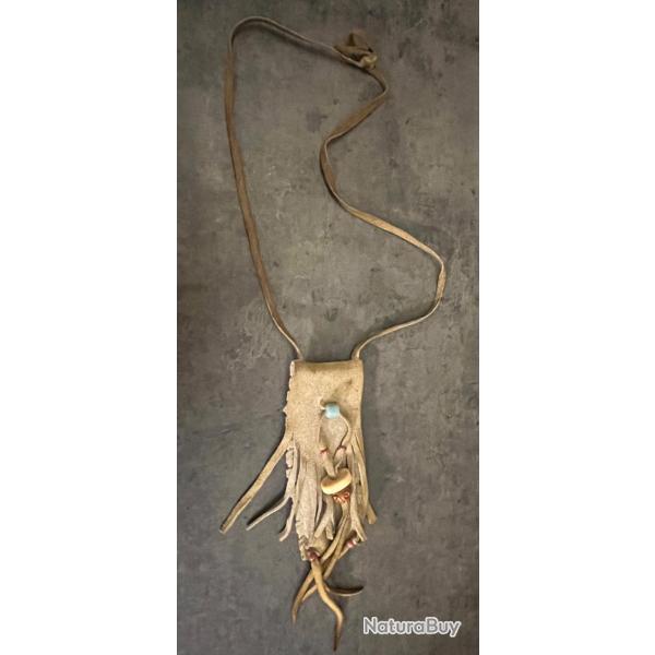 Sac m�decine collier indien des plaines perles