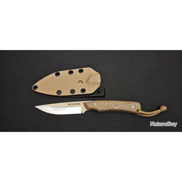 Wildsteer TROLL Coyote - Manche Tactipr�ne� Coyote - Lame Bross�e 14C28N - �tui Kydex - R�f. OTROB10