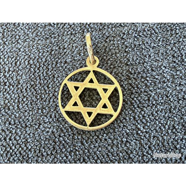 Pendentif �toile de David en or massif 18 carats - m�daillon