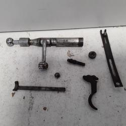 Lot de pieces pour carabine monocoup Artisan st&eacute;phanois cal.410