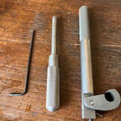 Outil &agrave; d&eacute;samorcer pour douilles &agrave; amor&ccedil;age BERDAN