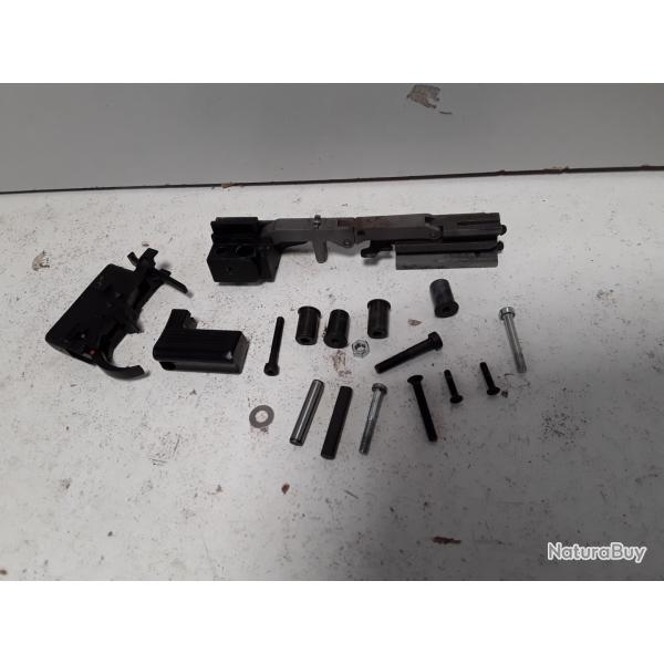 Lot de pieces pour carabine ISSC SPA cal.22lr