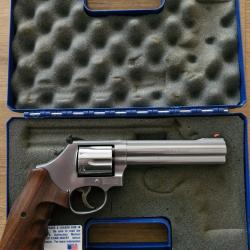 Smith & Wesson 686-6 357 mag/38 Special