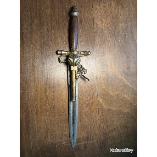 Reproduction dague pistolet � silex